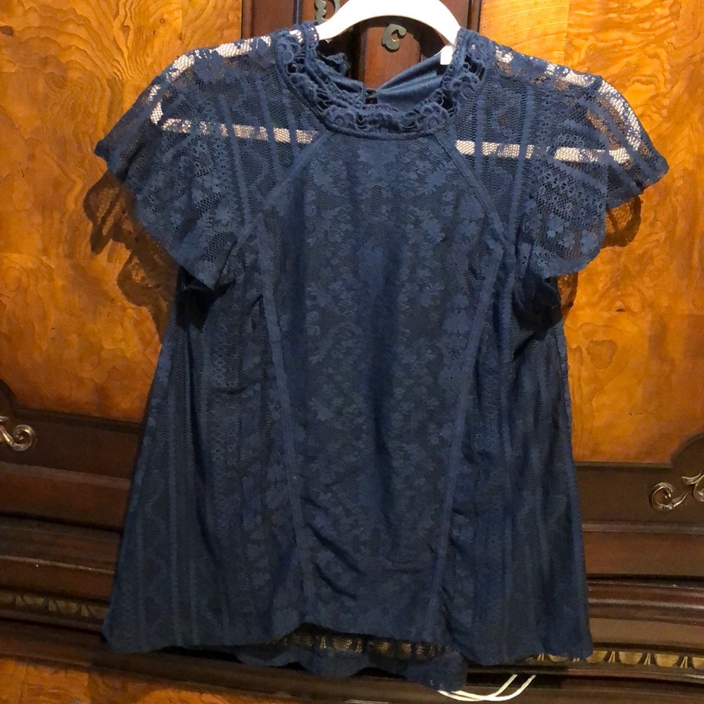 Love on a hanger size small lace blue shirt
